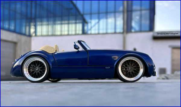 1:18 Wiesmann Roadster MF3 limitierte Auflage MiB